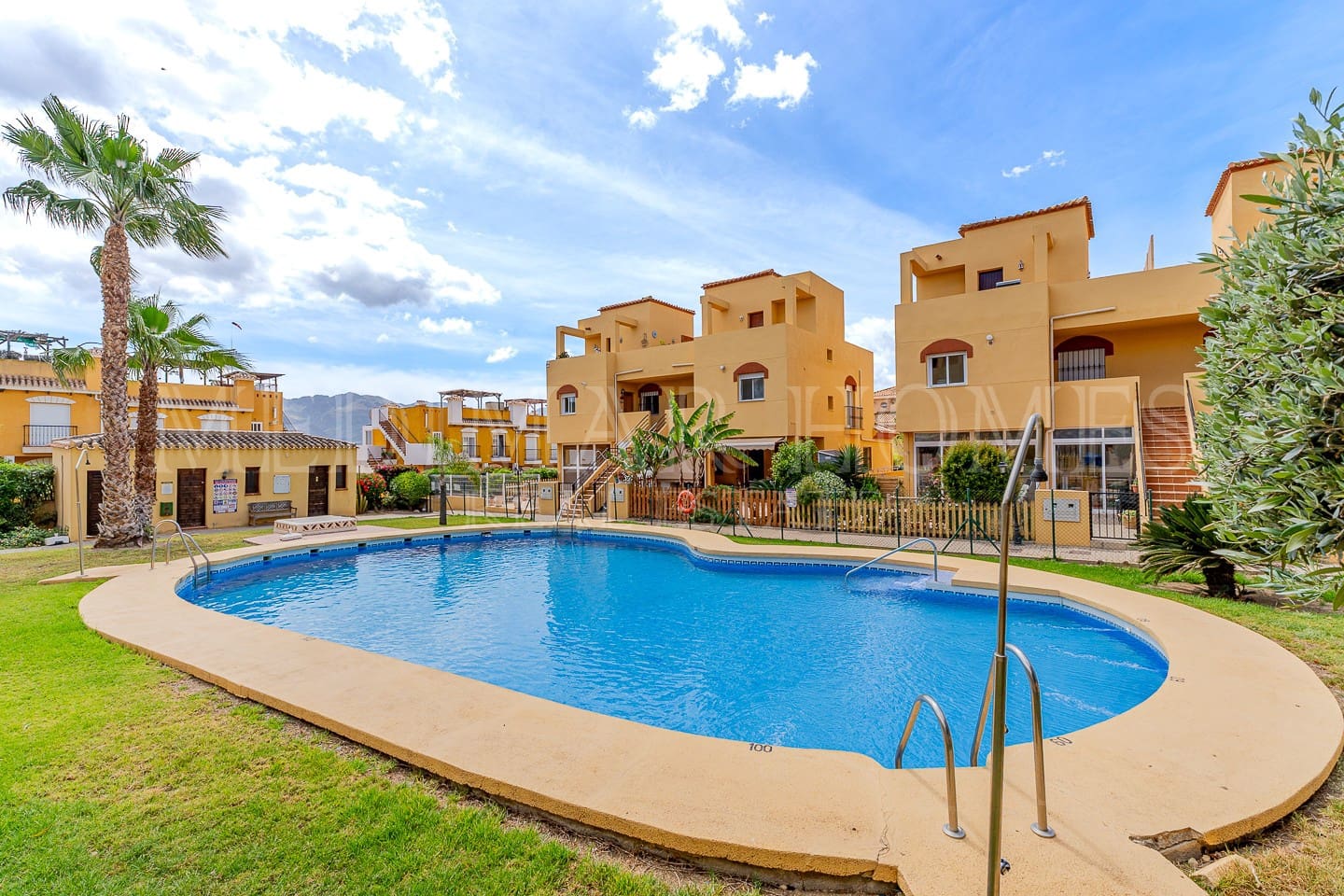 2 bedroom Apartment for sale in Los Gallardos with pool garage - € 139,950 (Ref: 9834239)