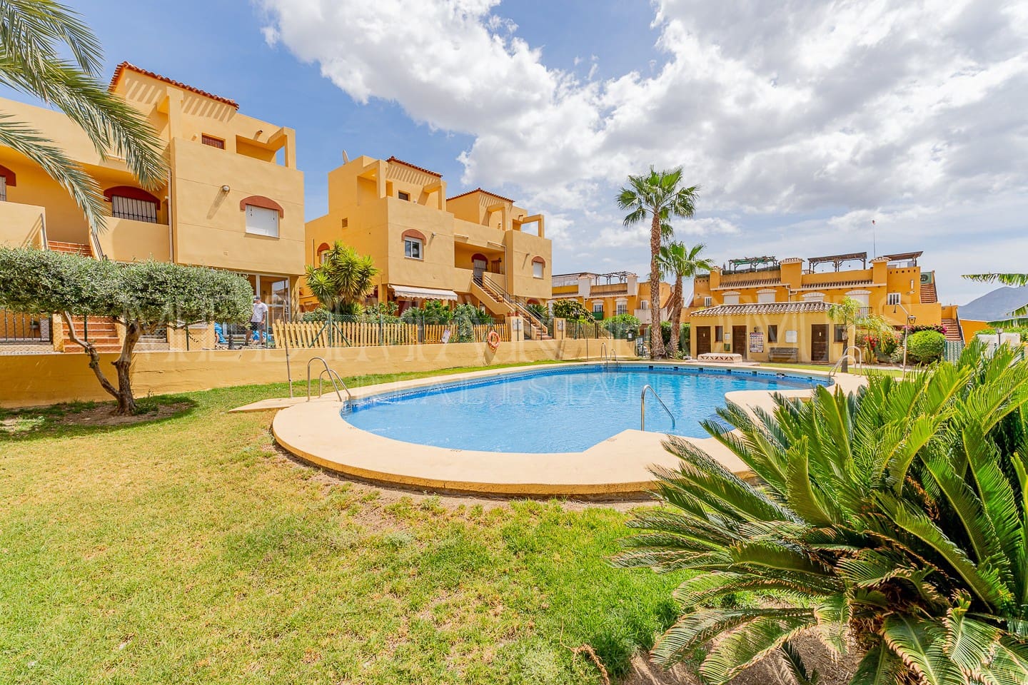 2 bedroom Apartment for sale in Los Gallardos with pool garage - € 139,950 (Ref: 9834239)