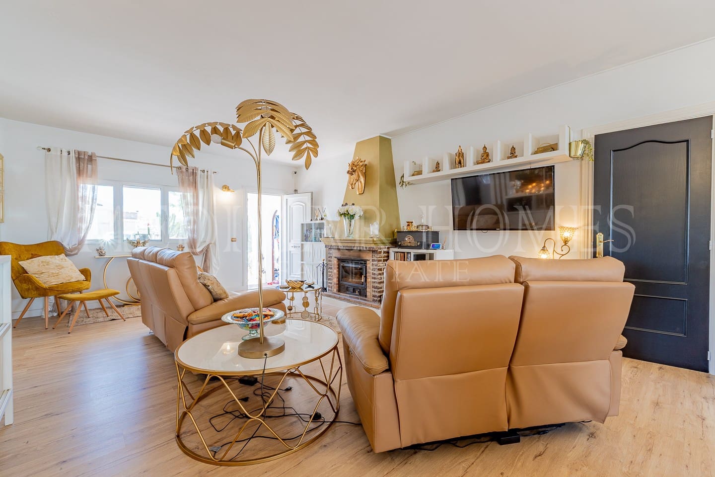 5 bedroom Villa for sale in El Pinar with pool garage - € 349,950 (Ref: 9838434)