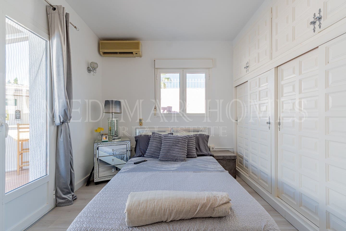 5 bedroom Villa for sale in El Pinar with pool garage - € 349,950 (Ref: 9838434)