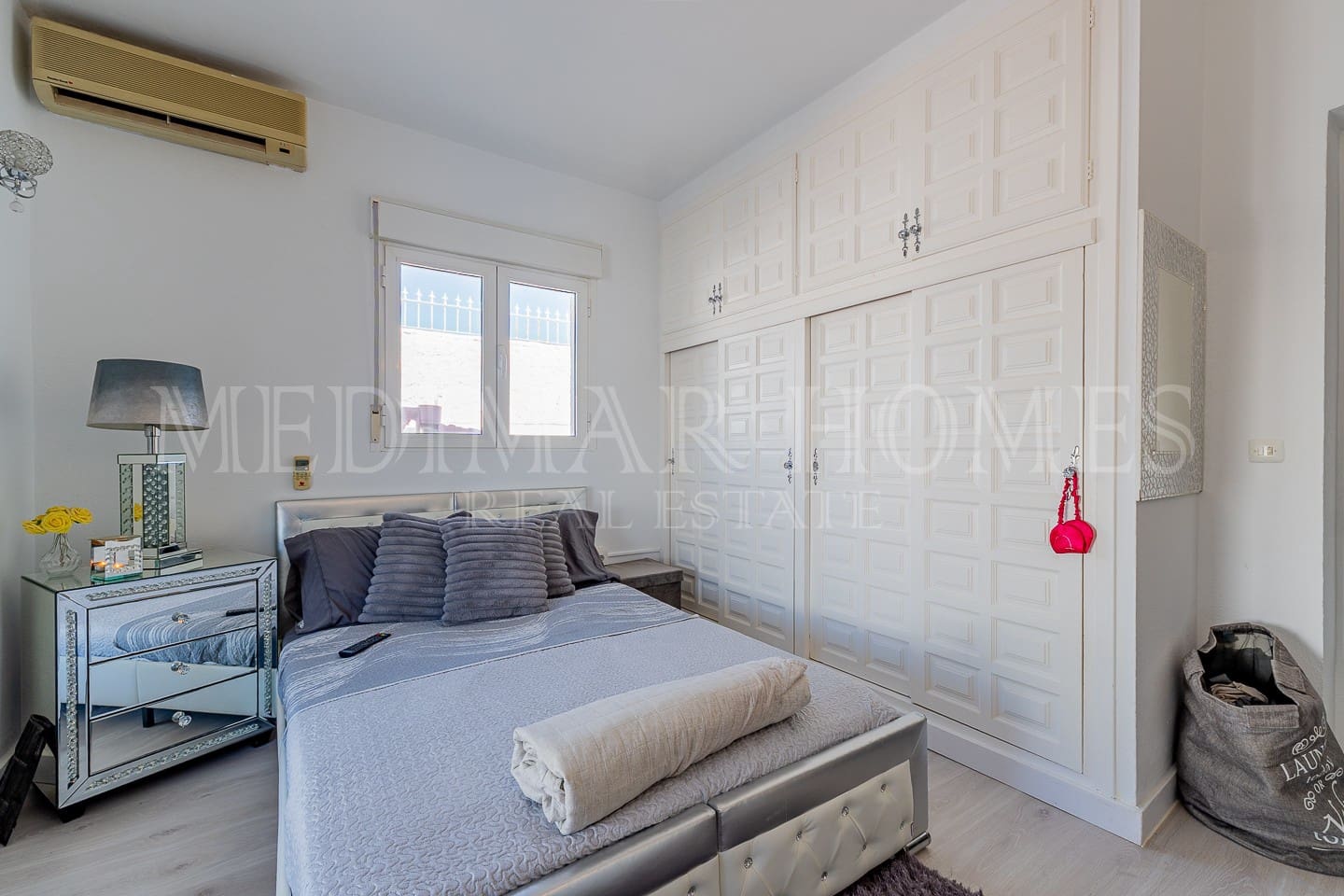 5 bedroom Villa for sale in El Pinar with pool garage - € 349,950 (Ref: 9838434)