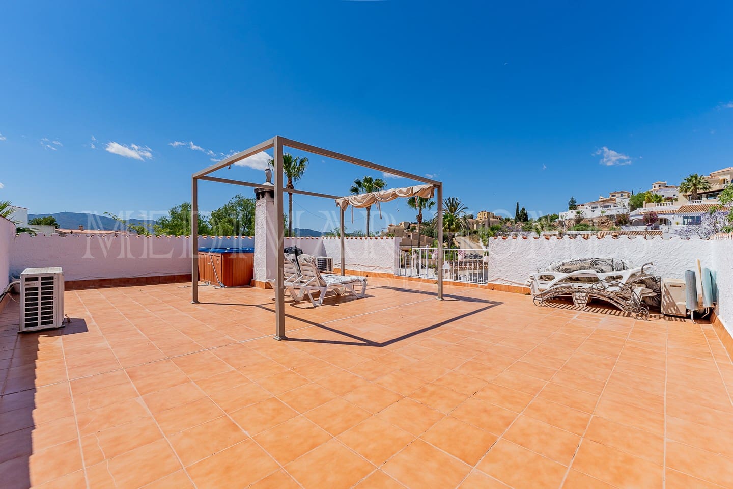 5 bedroom Villa for sale in El Pinar with pool garage - € 349,950 (Ref: 9838434)