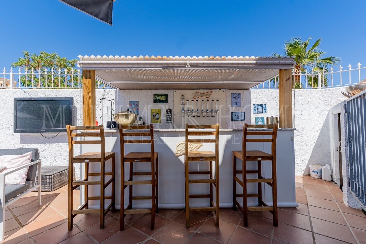 5 bedroom Villa for sale in El Pinar with pool garage - € 349,950 (Ref: 9838434)