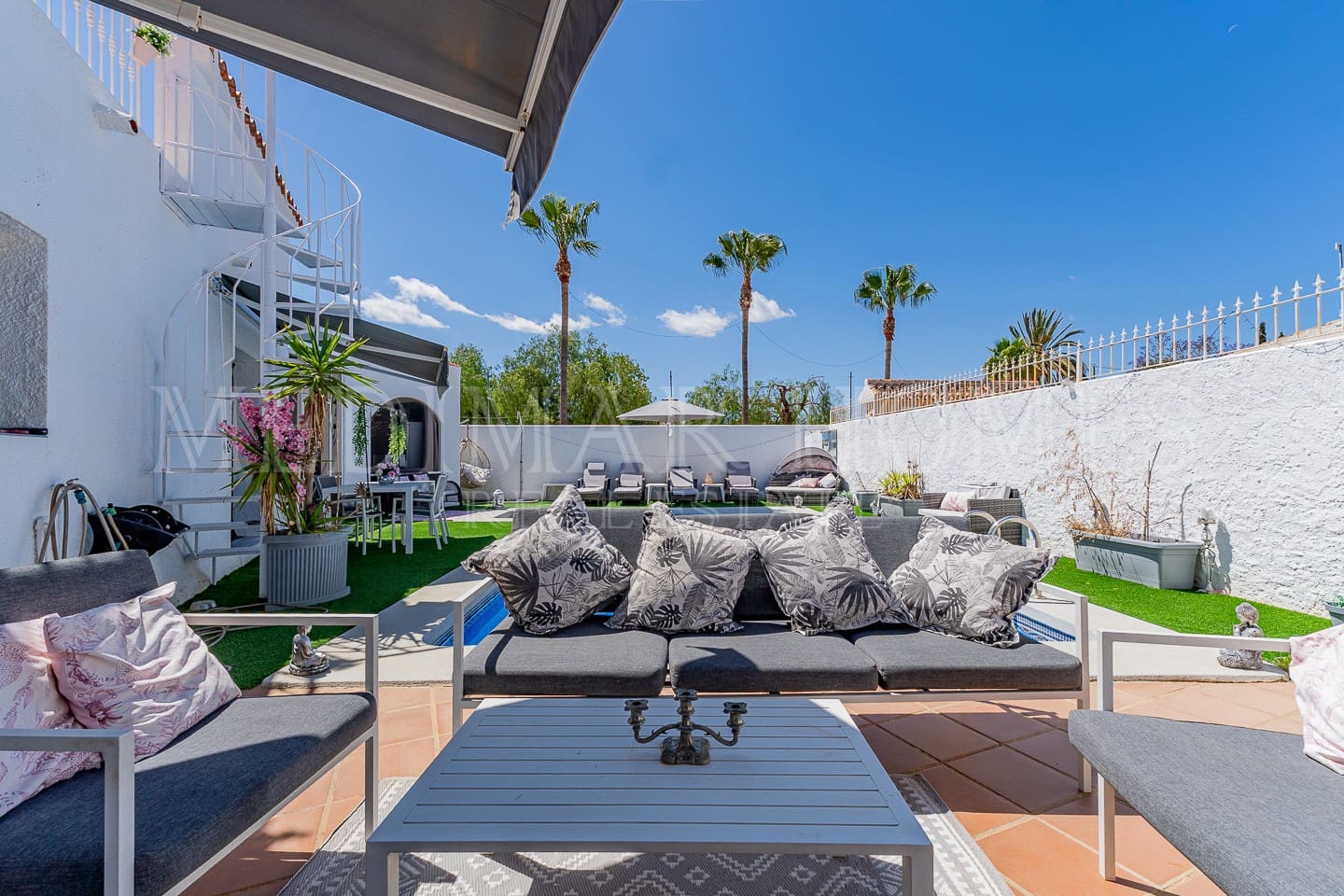 5 bedroom Villa for sale in El Pinar with pool garage - € 349,950 (Ref: 9838434)