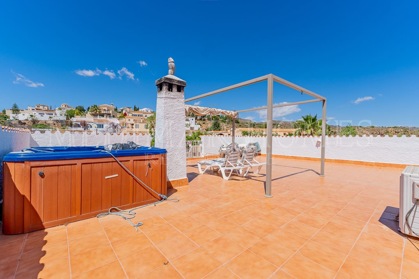 5 bedroom Villa for sale in El Pinar with pool garage - € 349,950 (Ref: 9838434)