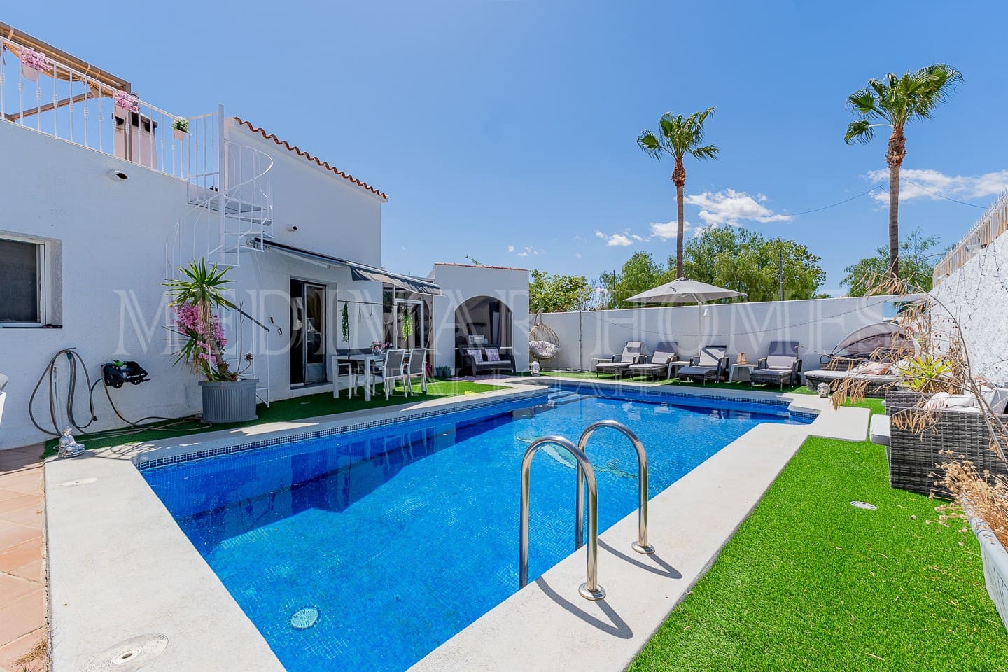 5 bedroom Villa for sale in El Pinar with pool garage - € 349,950 (Ref: 9838434)