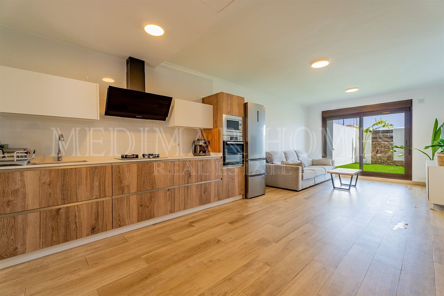 2 bedroom Bungalow for sale in Vera with pool garage - € 229,950 (Ref: 9936756)