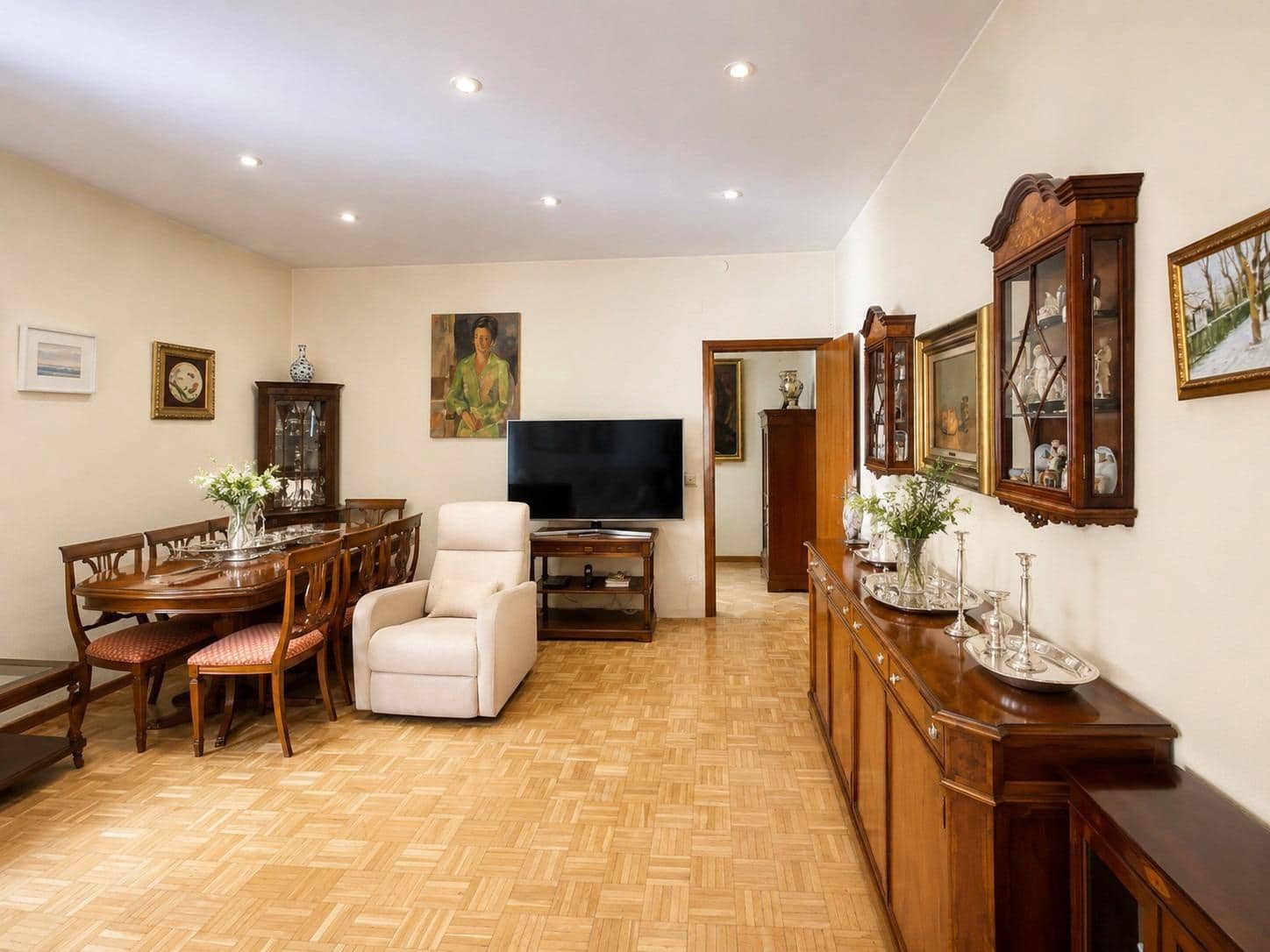 4 quarto Apartamento para venda em Madrid cidade com garagem - 1 565 000 € (Ref: 10072787)