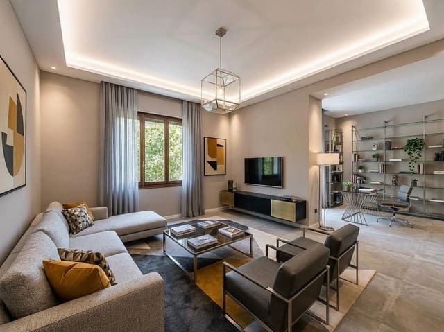 4 sovrum Lägenhet till salu i Argüelles, Madrid stad med garage - 1 565 000 € (Ref: 10072787)