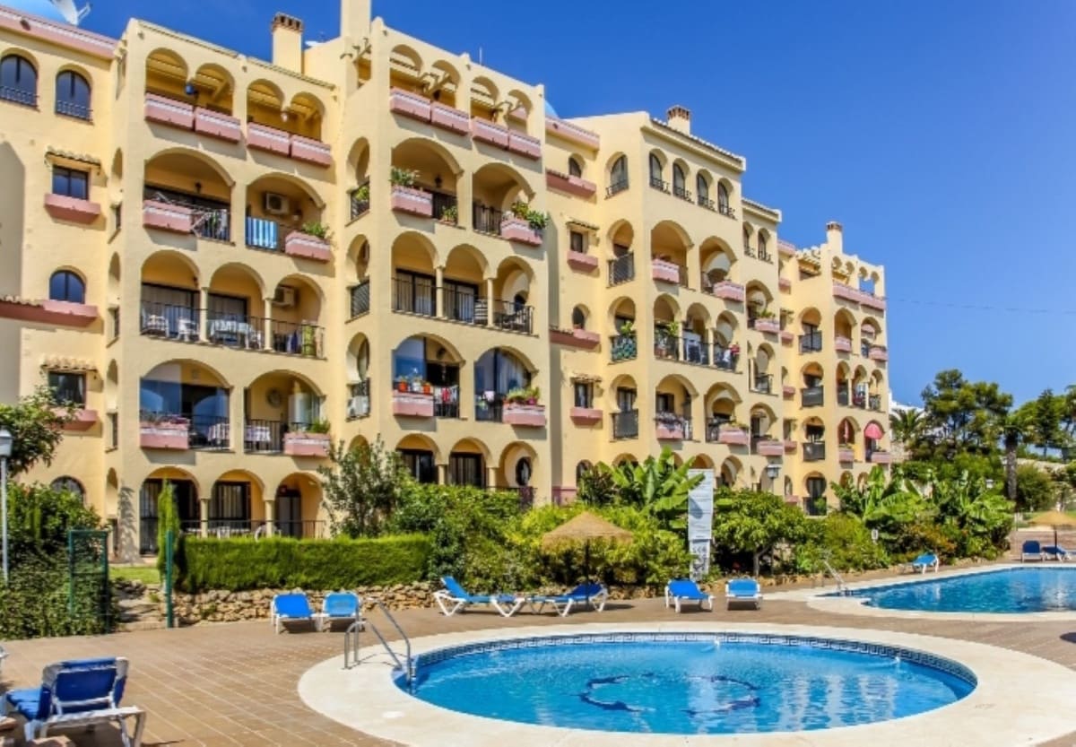 2 bedroom Apartment for sale in La Cala de Mijas, Mijas with pool