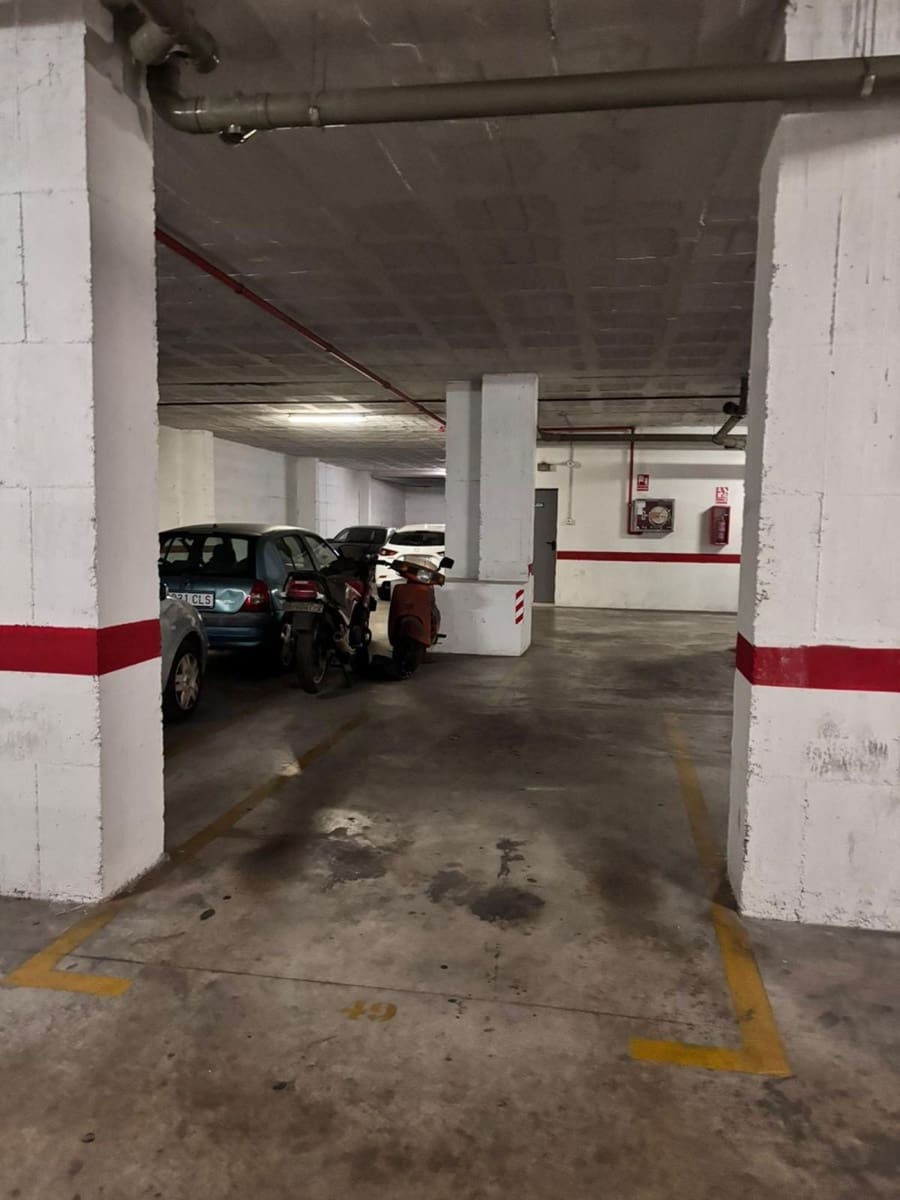 3 bedroom Apartment for sale in Fuengirola - € 330,000 (Ref: 9788796)