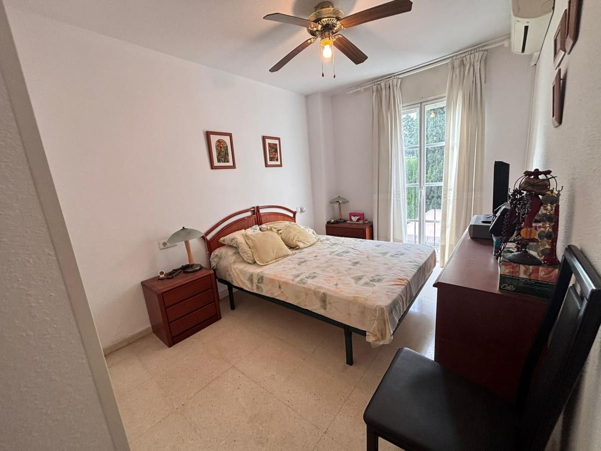 3 bedroom Apartment for sale in Fuengirola - € 330,000 (Ref: 9788796)