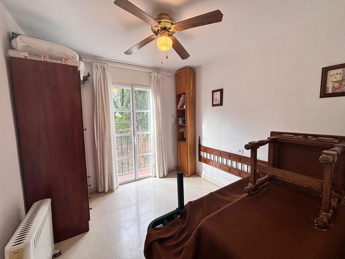 3 bedroom Apartment for sale in Fuengirola - € 330,000 (Ref: 9788796)