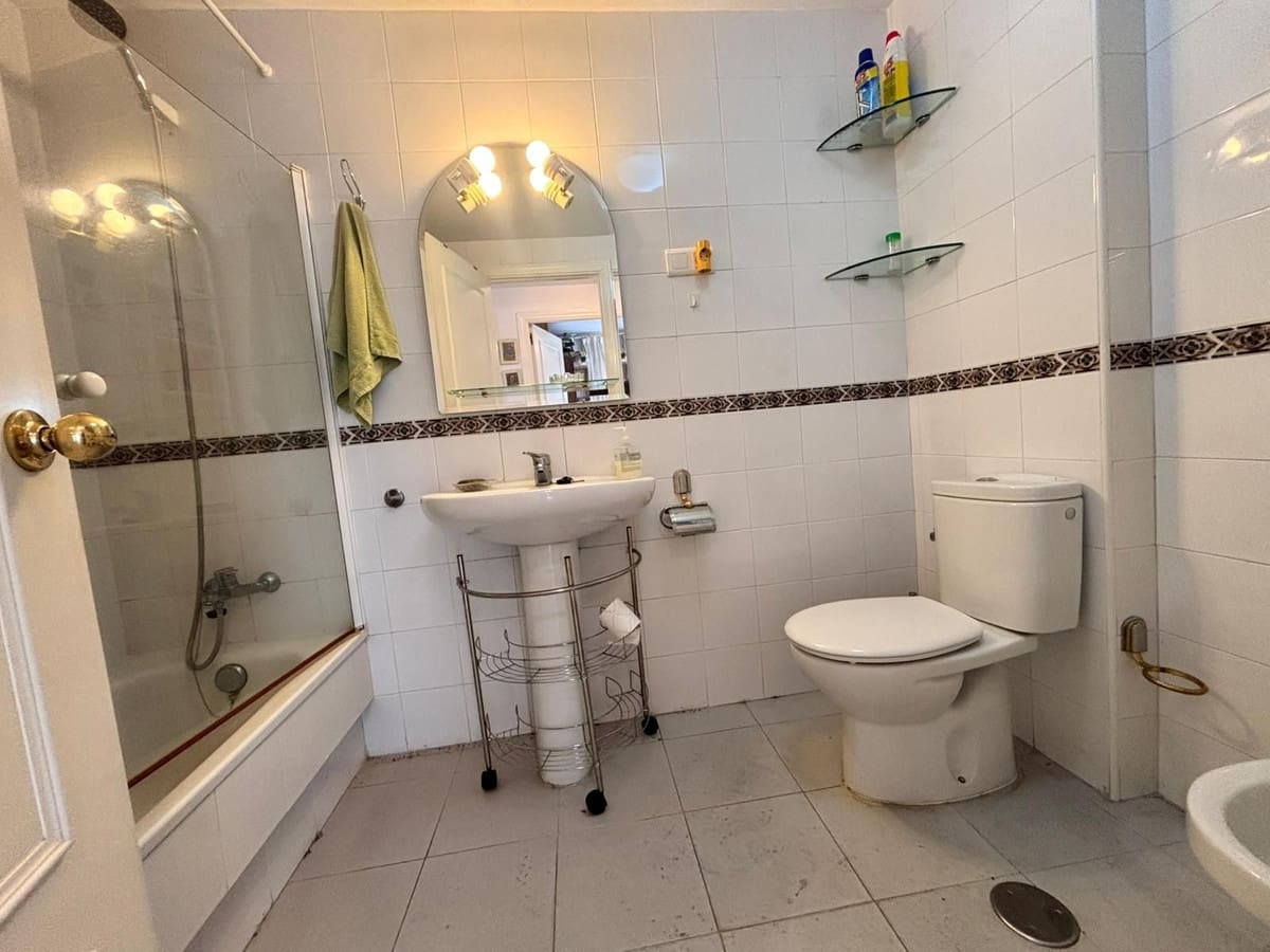 3 bedroom Apartment for sale in Fuengirola - € 330,000 (Ref: 9788796)