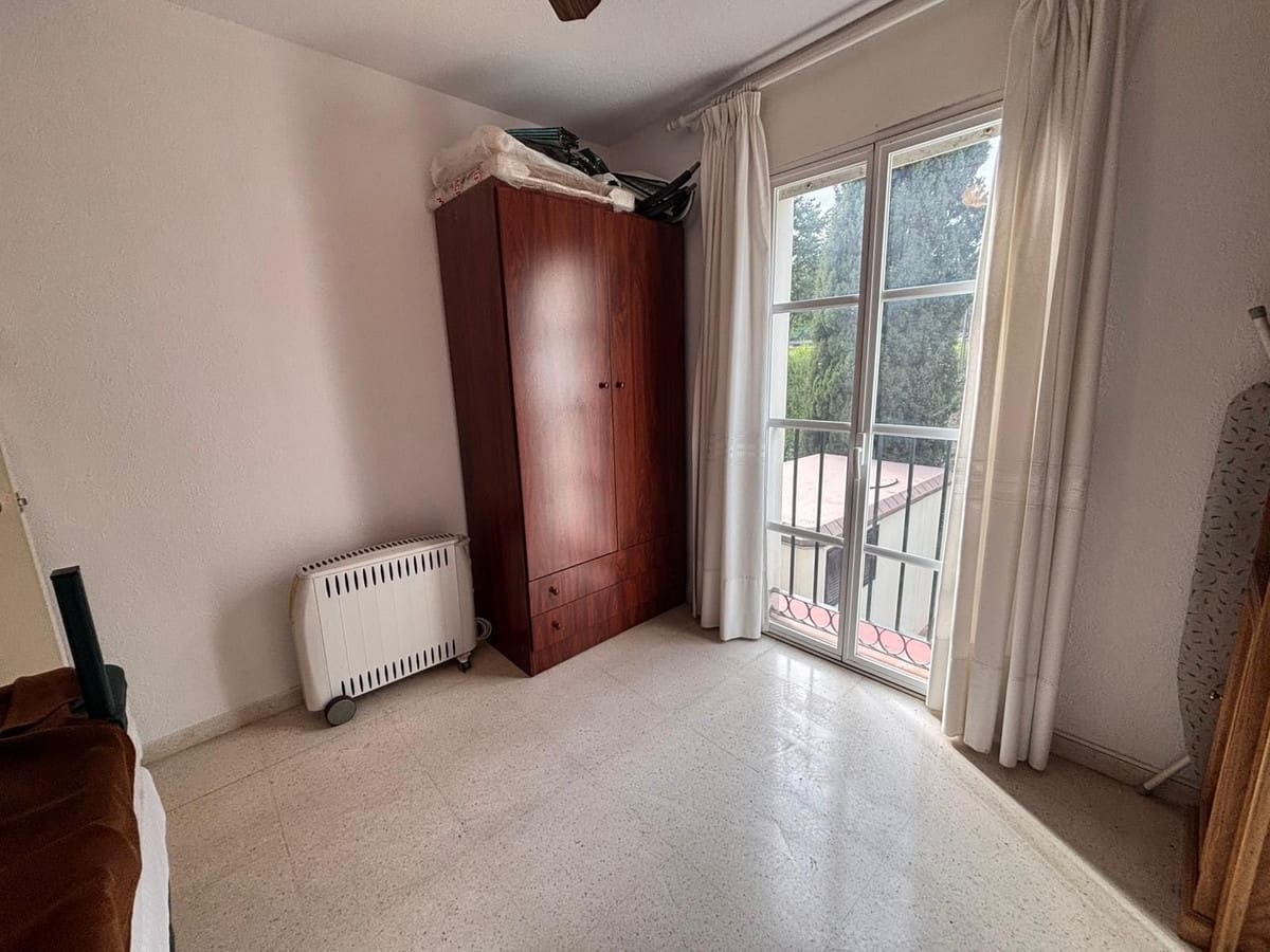 3 bedroom Apartment for sale in Fuengirola - € 330,000 (Ref: 9788796)