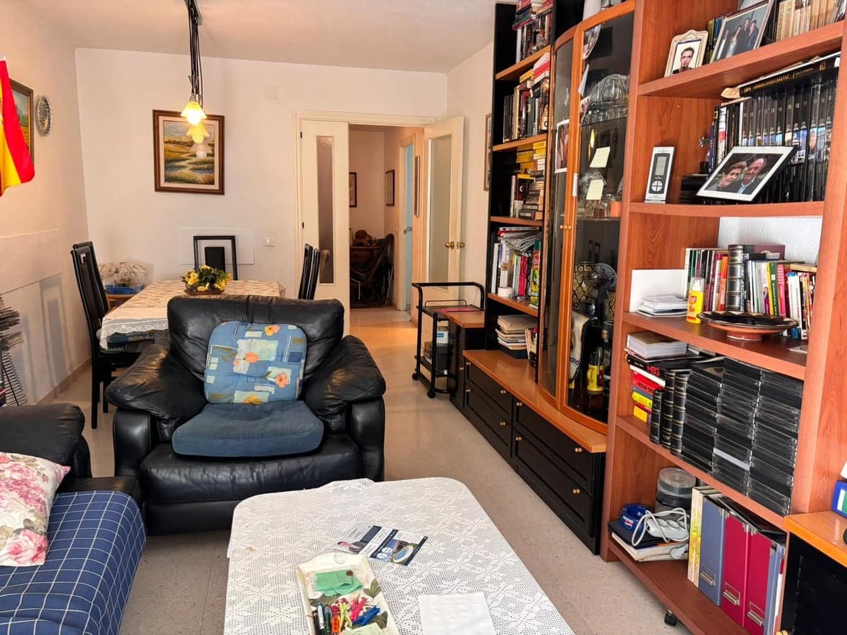 3 bedroom Apartment for sale in Fuengirola - € 330,000 (Ref: 9788796)