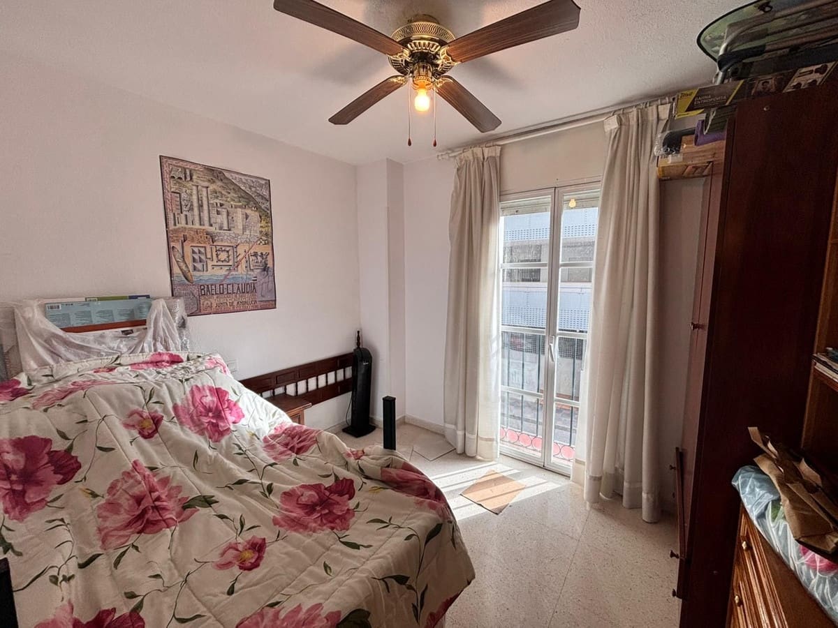 3 bedroom Apartment for sale in Fuengirola - € 330,000 (Ref: 9788796)