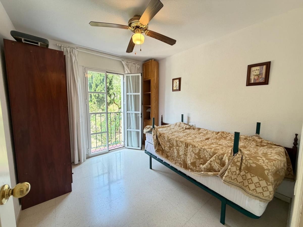 3 bedroom Apartment for sale in Fuengirola - € 329,000 (Ref: 9788796)
