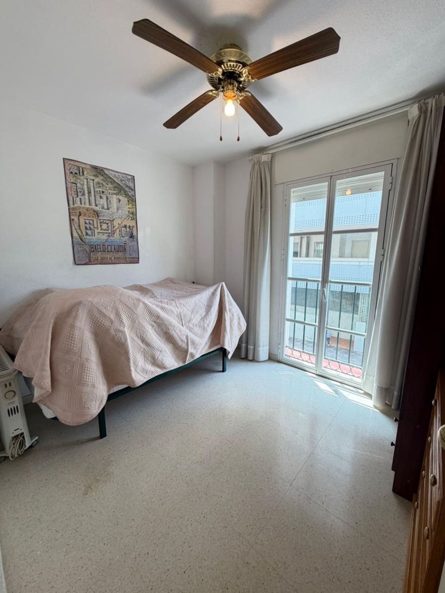 3 bedroom Apartment for sale in Fuengirola - € 329,000 (Ref: 9788796)