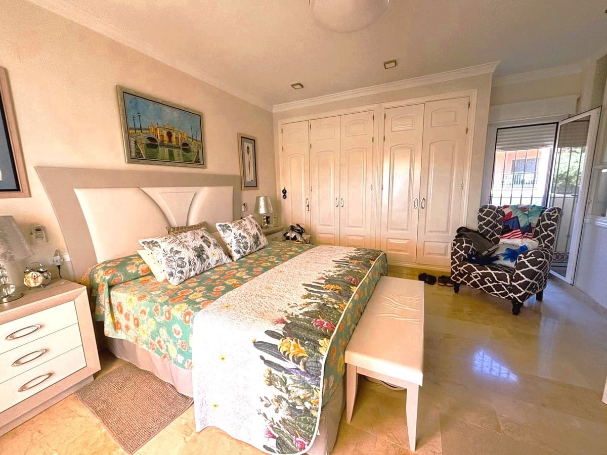 2 soveværelse Lejlighed til salg i Marbella med garage - € 489.000 (Ref: 9788801)