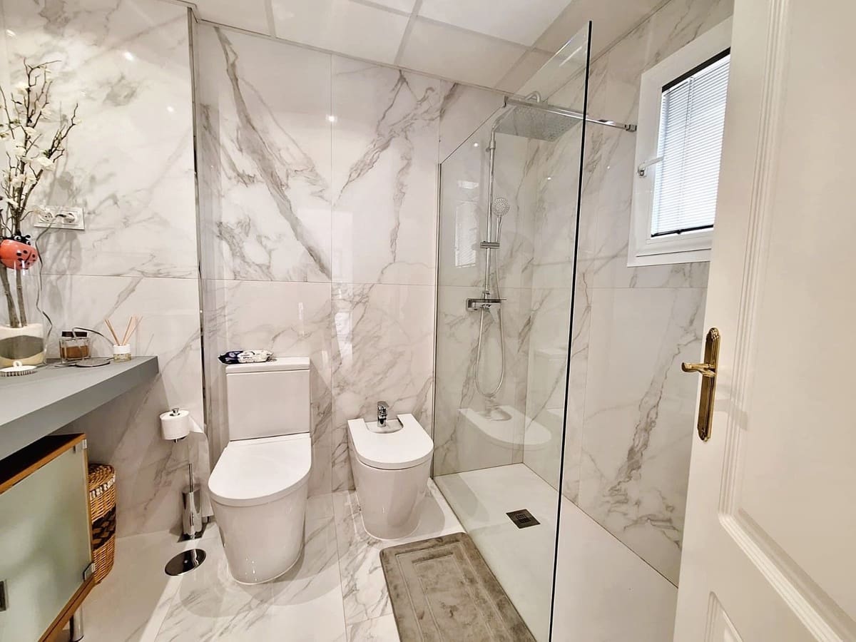 2 soveværelse Lejlighed til salg i Marbella med garage - € 489.000 (Ref: 9788801)