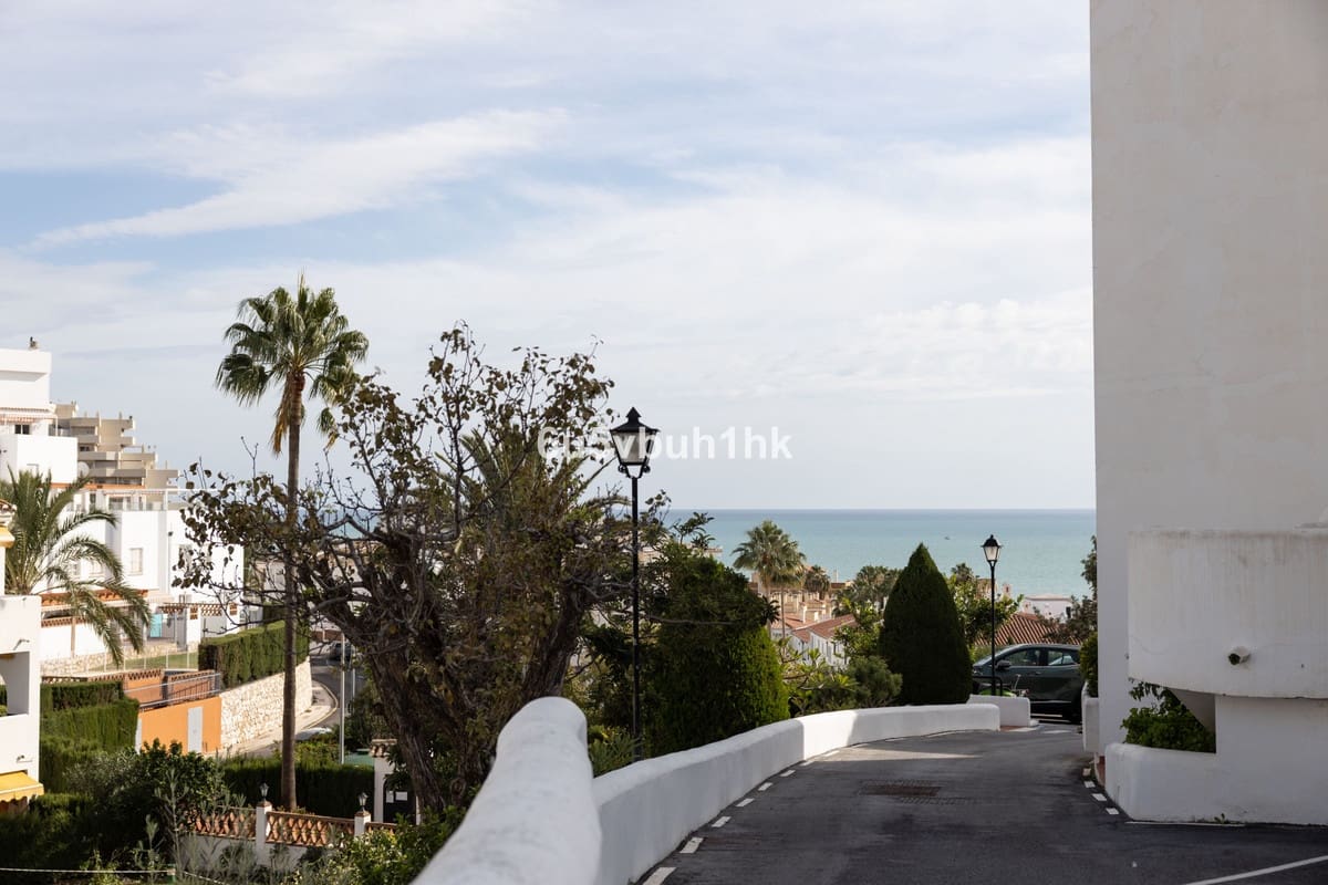 Apartamento de 2 habitaciones en Benalmádena en venta con garaje - 370.000 € (Ref: 9788803)