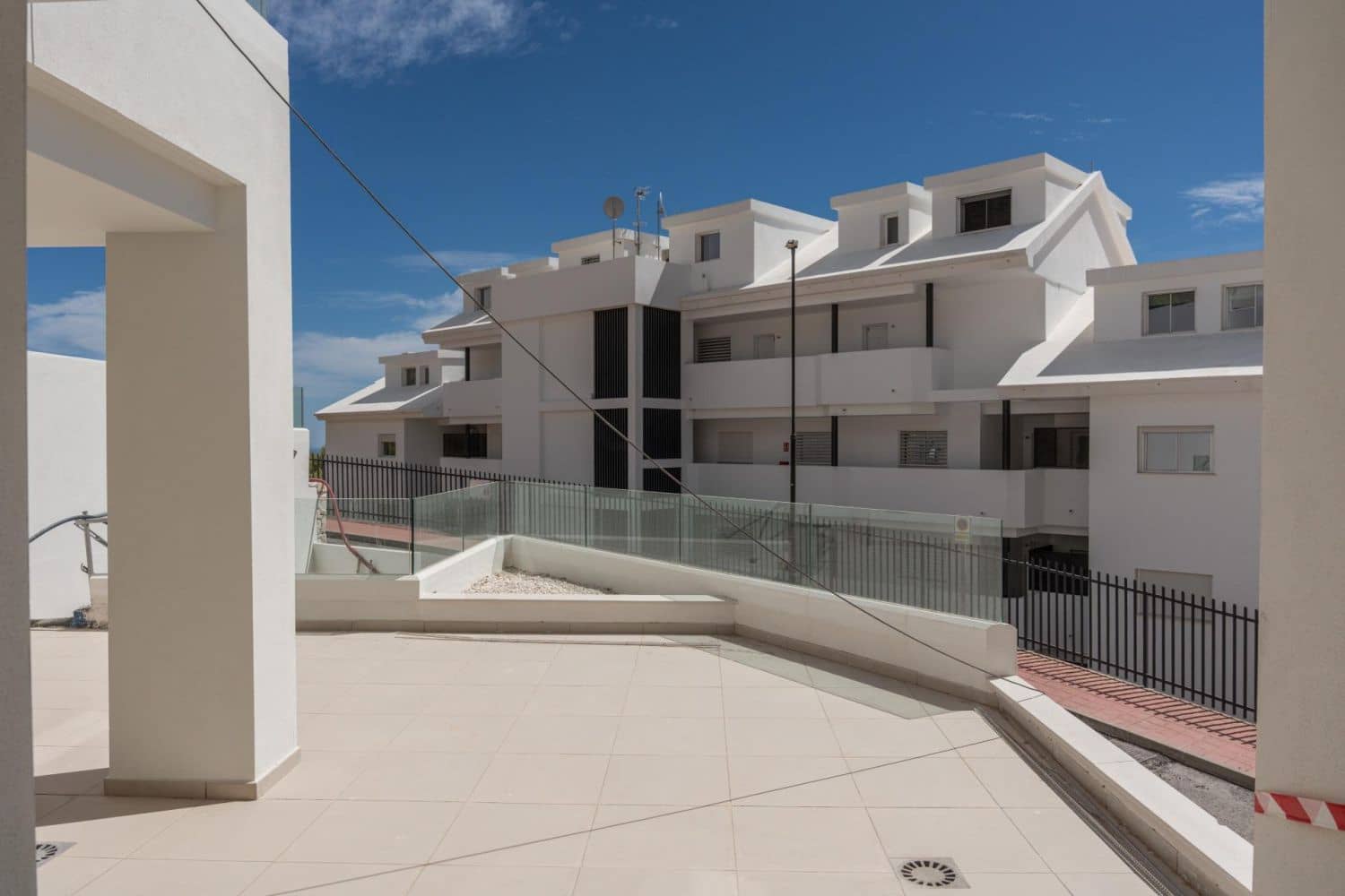 Adosado de 4 habitaciones en Benalmádena en venta - 799.000 € (Ref: 9790796)