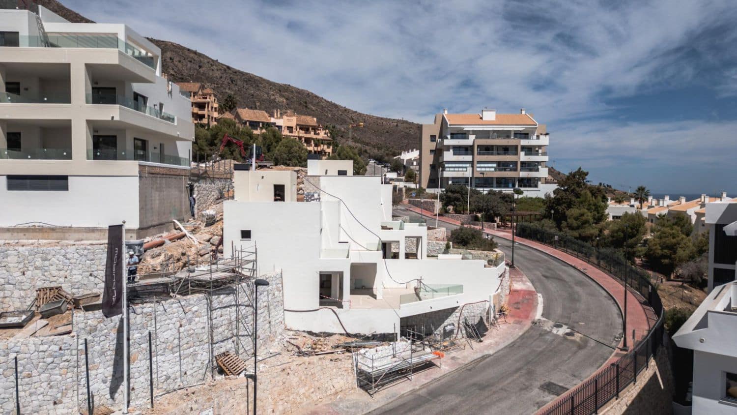 Adosado de 4 habitaciones en Benalmádena en venta - 799.000 € (Ref: 9790796)