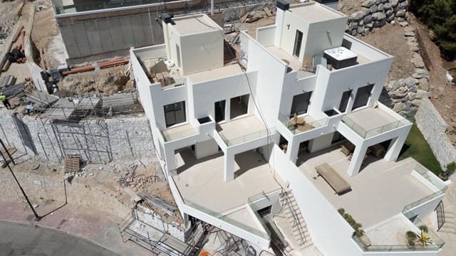 4 makuuhuone Rivitalo myytävänä paikassa Montealto - Monterrey, Benalmádena - 799 000 € (Ref: 9790796)