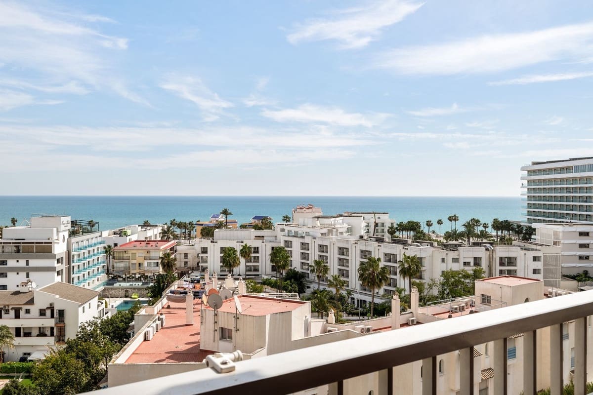 2 bedroom Apartment for sale in Torremolinos - € 470,000 (Ref: 9790804)