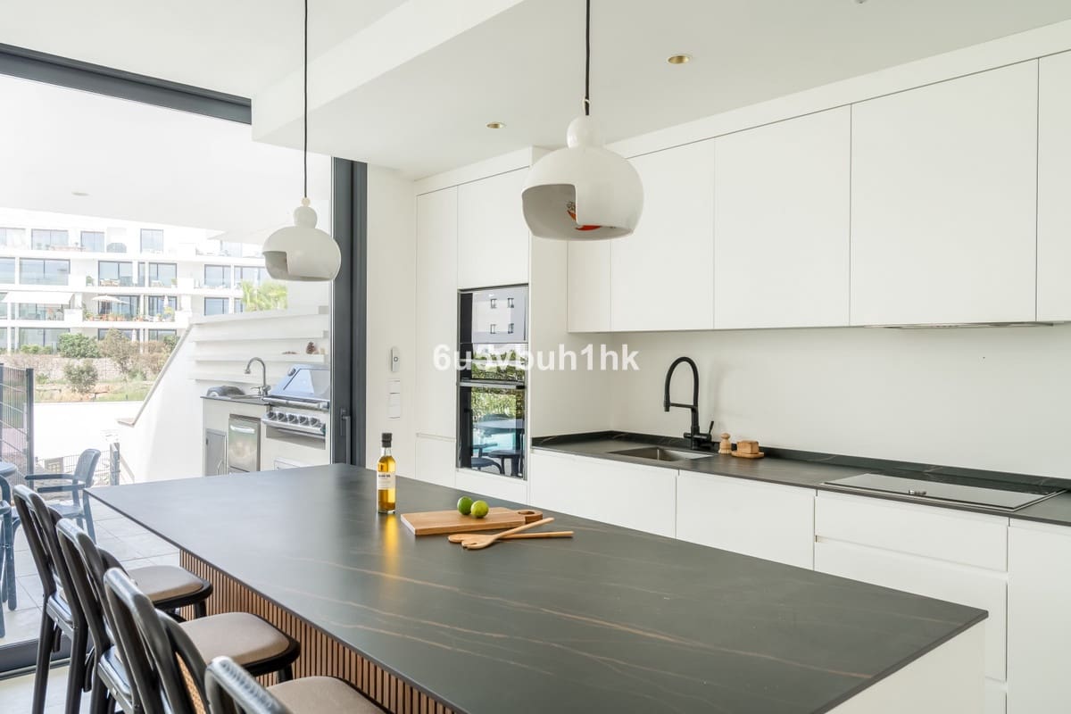 3 bedroom Apartment for sale in Fuengirola with garage - € 795,000 (Ref: 9794311)