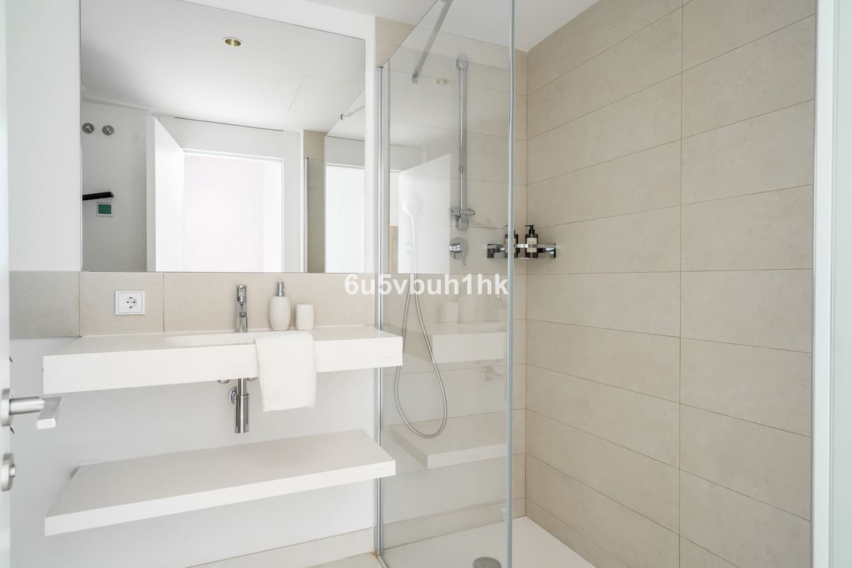 3 bedroom Apartment for sale in Fuengirola with garage - € 795,000 (Ref: 9794311)