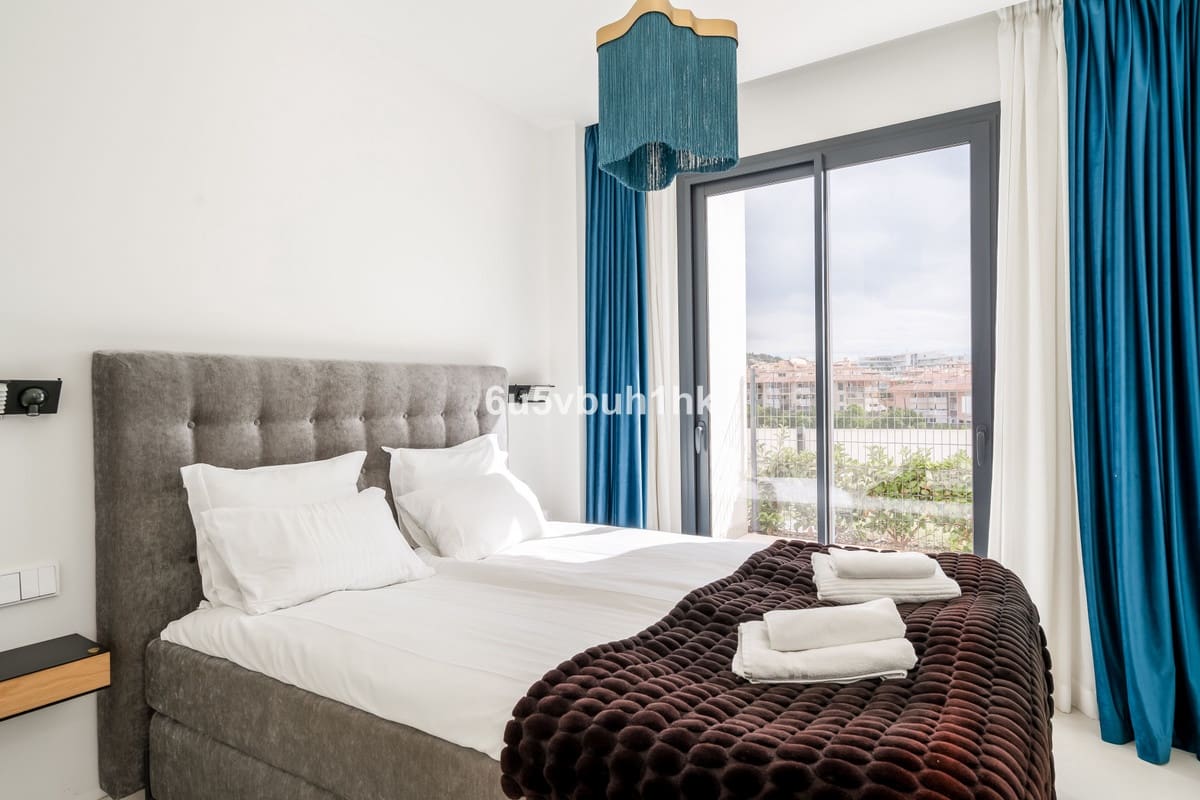 3 bedroom Apartment for sale in Fuengirola with garage - € 795,000 (Ref: 9794311)