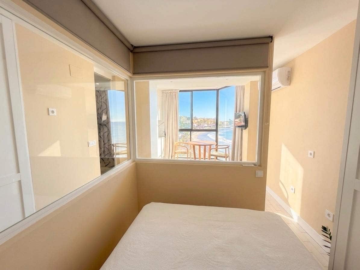 Yksiö myytävänä paikassa Mijas Costa - 240 000 € (Ref: 9806249)