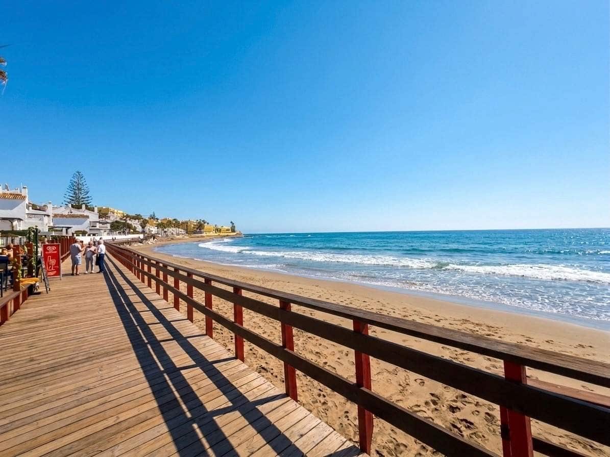 Yksiö myytävänä paikassa Mijas Costa - 240 000 € (Ref: 9806249)