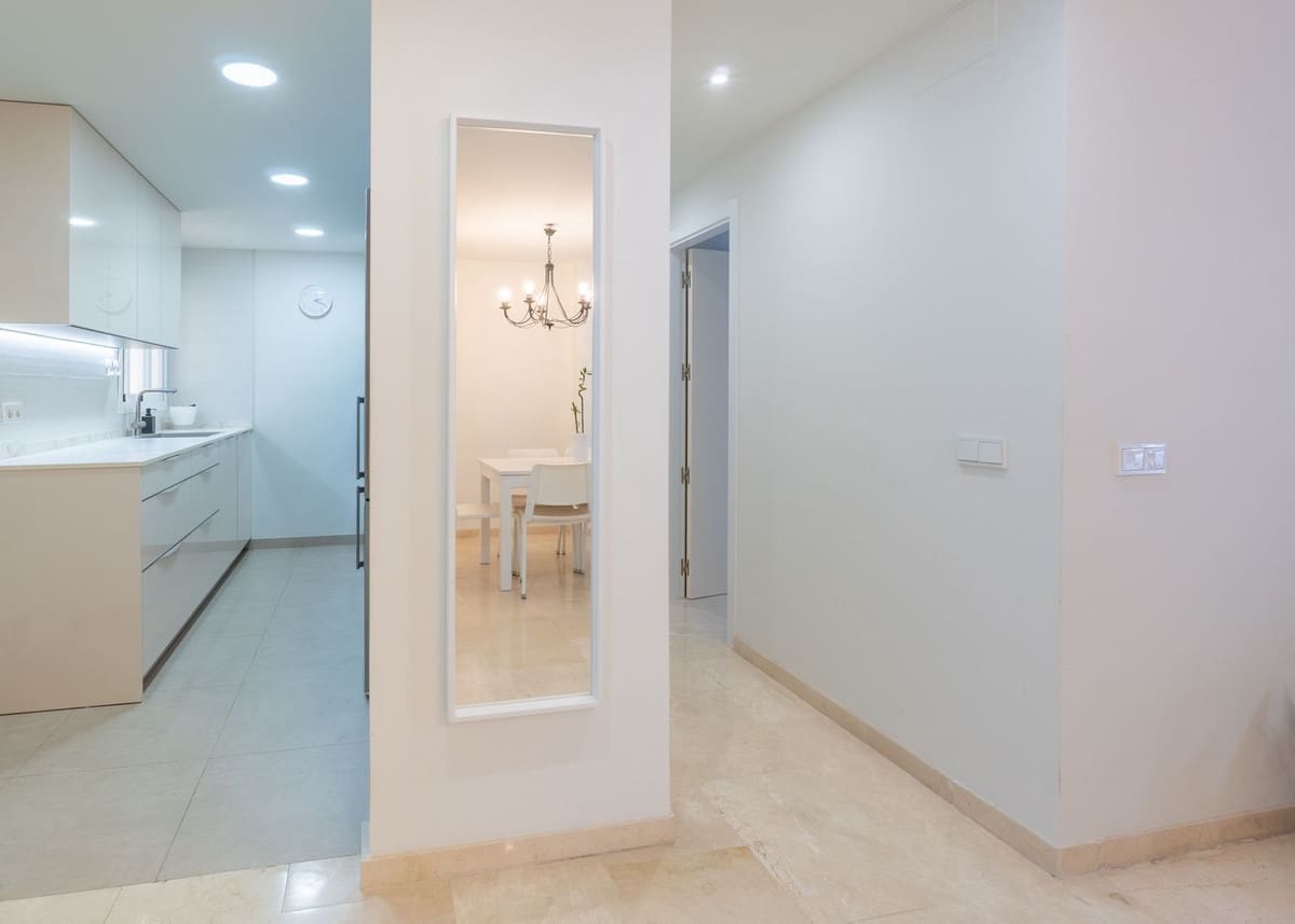 3 bedroom Apartment for sale in Fuengirola - € 369,000 (Ref: 9820032)