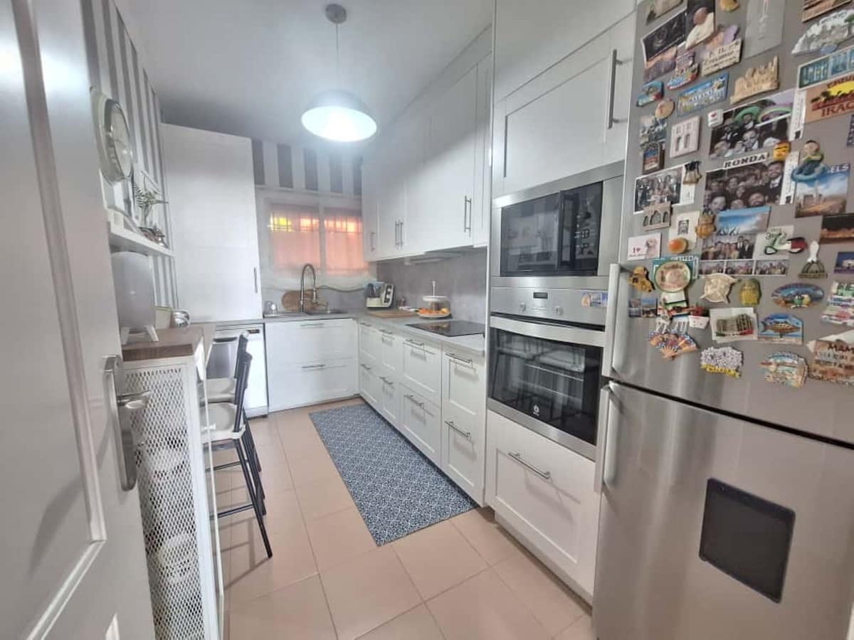 2 bedroom Apartment for sale in Marbella - € 365,000 (Ref: 9839022)