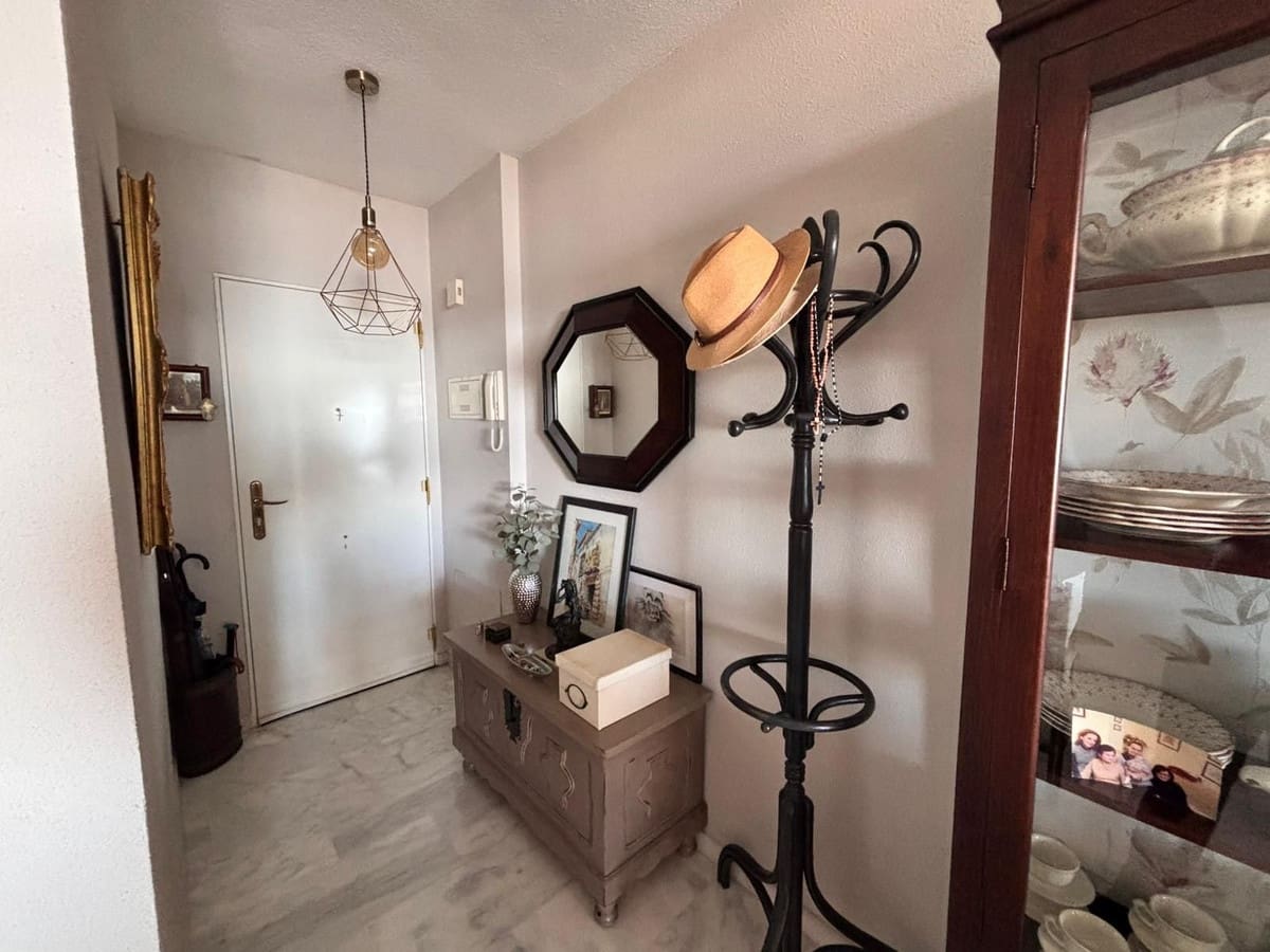 2 bedroom Apartment for sale in Marbella - € 365,000 (Ref: 9839022)
