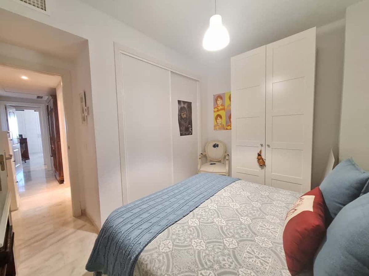 2 bedroom Apartment for sale in Marbella - € 365,000 (Ref: 9839022)