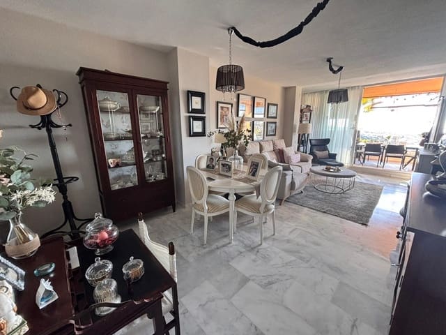 2 soveværelse Lejlighed til salg i La Reserva, Marbella - € 365.000 (Ref: 9839022)