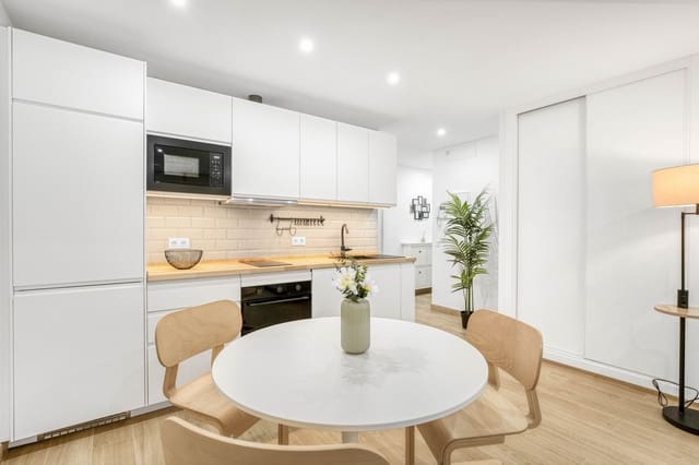 1 makuuhuone Huoneisto myytävänä paikassa Torremolinos mukana 
autotalli - 349 000 € (Ref: 9855153)