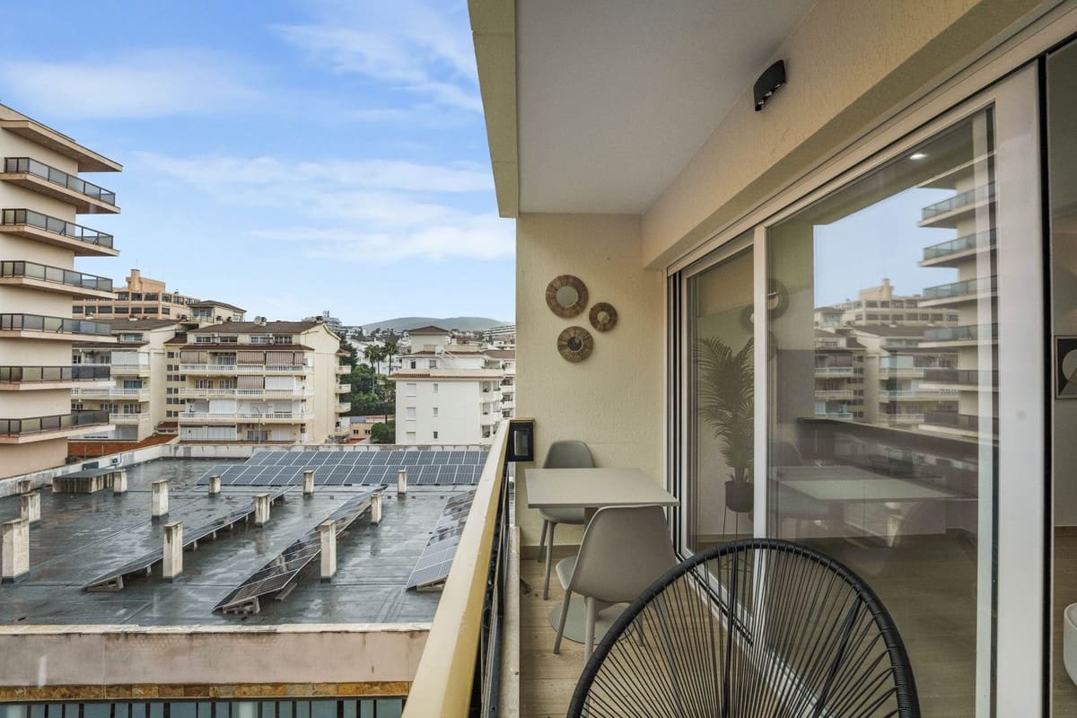 1 makuuhuone Huoneisto myytävänä paikassa Torremolinos mukana 
autotalli - 349 000 € (Ref: 9855153)