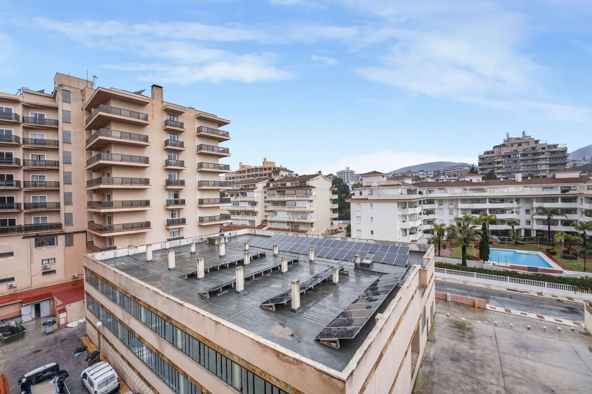 1 makuuhuone Huoneisto myytävänä paikassa Torremolinos mukana 
autotalli - 349 000 € (Ref: 9855153)