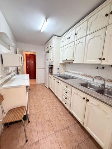 3 bedroom Apartment for sale in Los Boliches , Fuengirola - € 329,000 (Ref: 9859636)