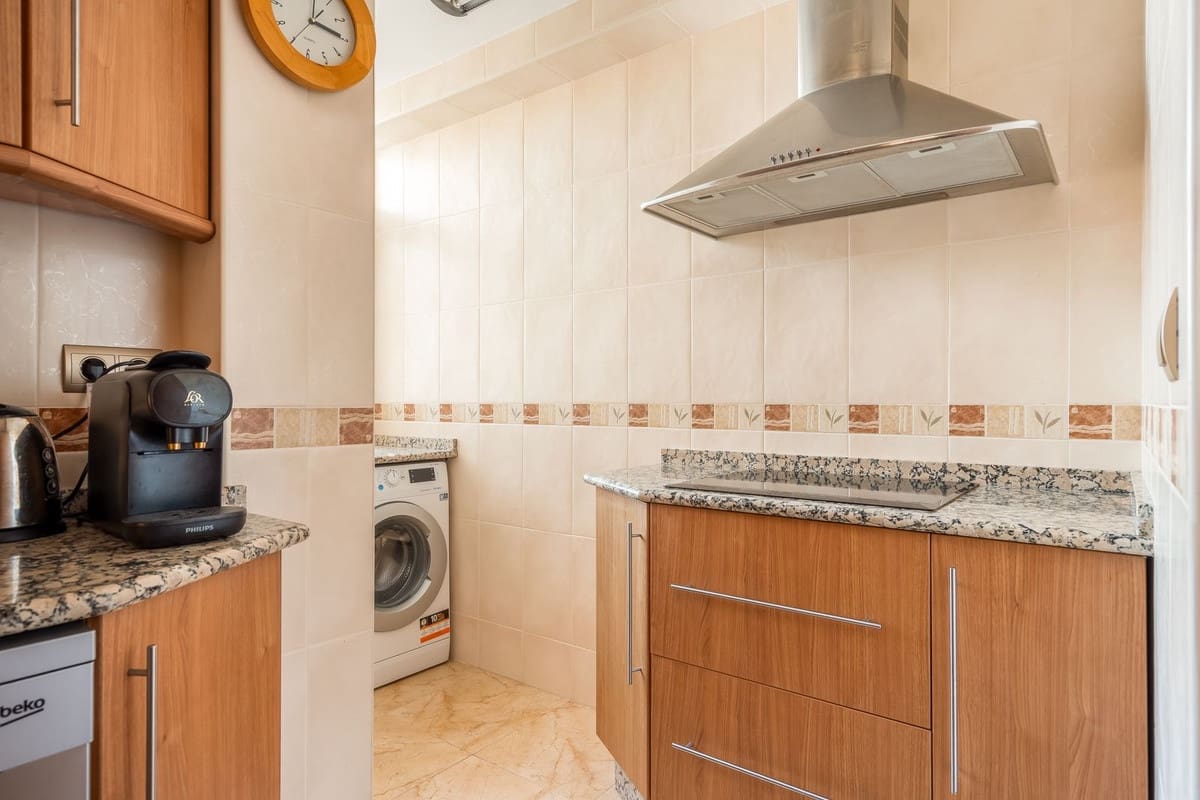 2 quarto Penthouse para venda em Fuengirola com garagem - 299 000 € (Ref: 9889930)