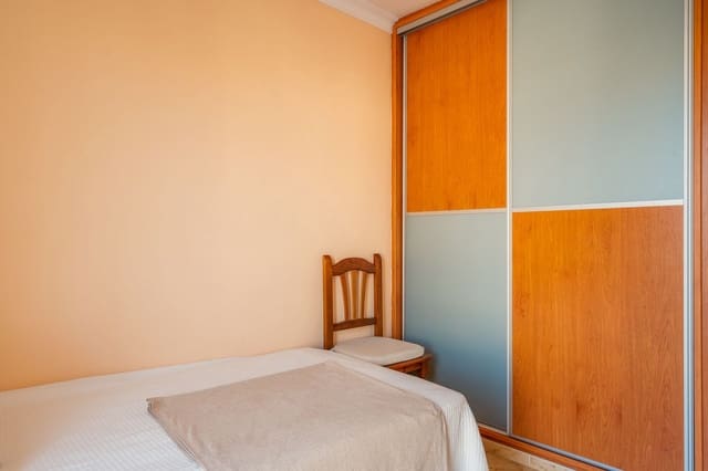 2 slaapkamer Penthouse te koop in Zona Puerto Deportivo, Fuengirola met garage - € 299.000 (Ref: 9889930)