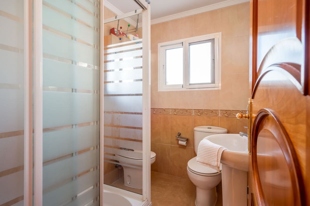 2 quarto Penthouse para venda em Fuengirola com garagem - 299 000 € (Ref: 9889930)