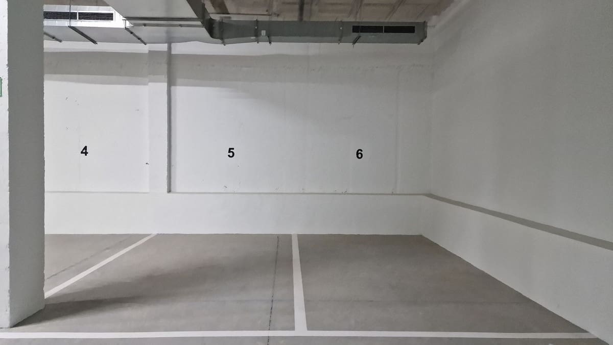2 soveværelse Lejlighed til salg i Fuengirola med garage - € 275.000 (Ref: 9889932)