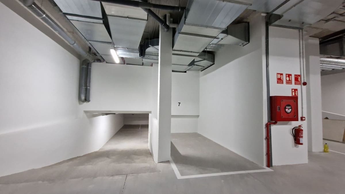 2 soveværelse Lejlighed til salg i Fuengirola med garage - € 275.000 (Ref: 9889932)