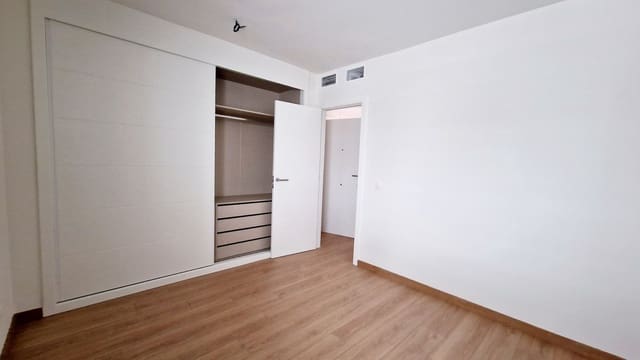 2 soveværelse Lejlighed til salg i Centro ciudad, Fuengirola med garage - € 275.000 (Ref: 9889932)